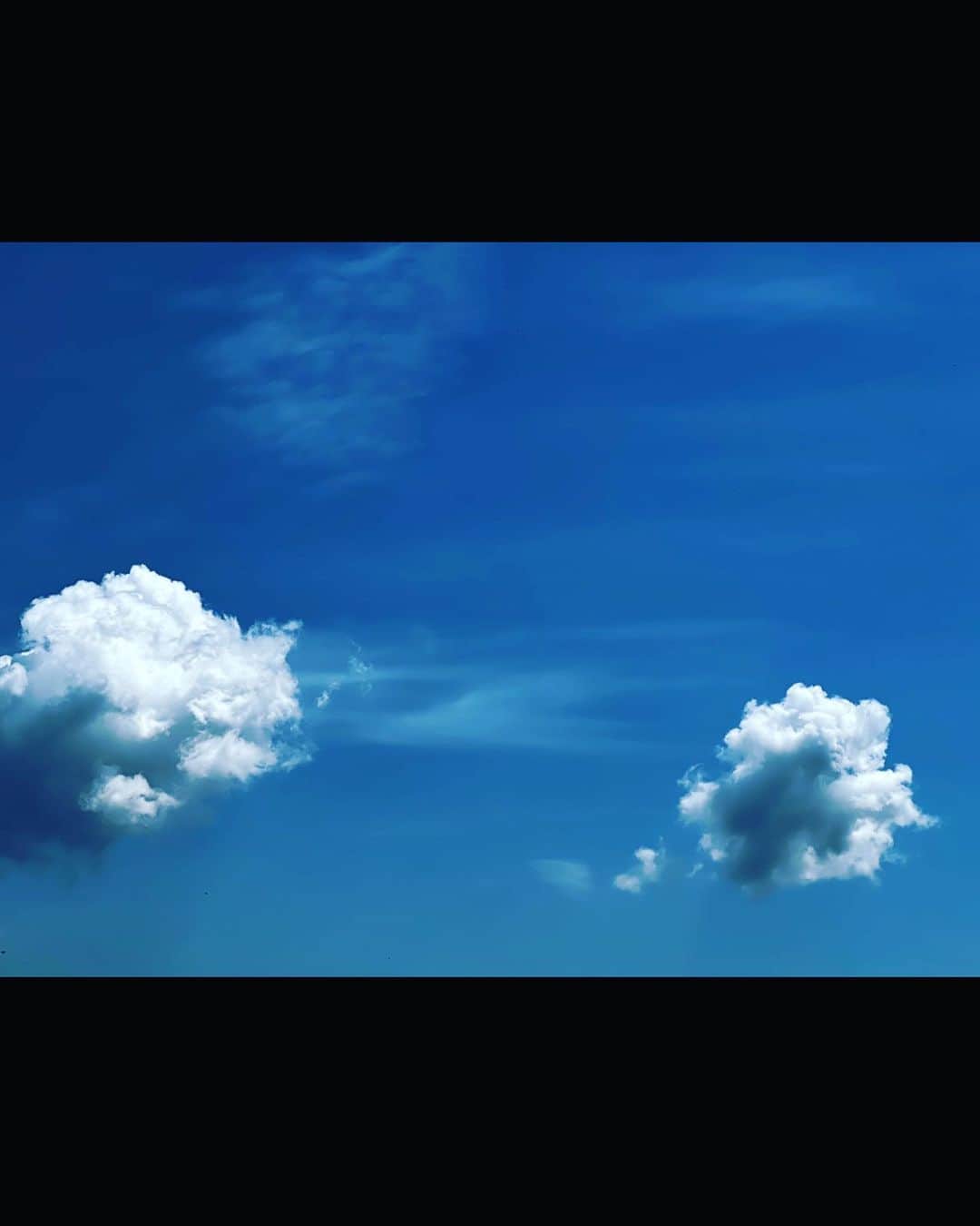 K.A.Zのインスタグラム：「hide with Spread Beaverの ライブ無事終了 「ありがとうございました🌏🚀」  そして 　8/2(水) ・ 8/3(木) 会場 Ｓｐｏｔｉｆｙ　Ｏ－ＥＡＳＴ  (東京都)  OBLIVION DUST の対バンライブがあります  •8/2 は　Newspeak  •8/3は　RED ORCA  お見逃しなく‼️🏃‍♂️💨🏃‍♀️💨🏃💨」