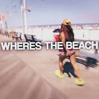 ニコール・ ポリッツィのインスタグラム：「Happy 13th anniversary to WHERES THE BEACH?! ✨ what a day it was. An iconic day that has gone down in history. My first time in jail. What a day.  & just in time for a Merch restock 🌊🏝️」