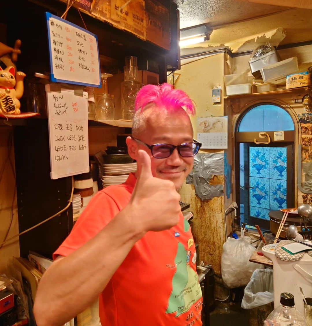 佐藤大のインスタグラム：「昨日は大阪大正駅『焼酎おでんバー　楽』のマスターかくさんに会いに行ってきました。 楽は毎度賑やかで楽しいお店だよ！ マスター！楽しい時間をありがとうございました。 #大阪大正区  #焼酎おでんバー楽 #ボートレース」