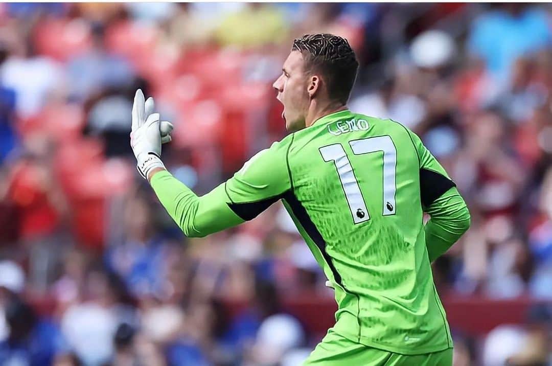 ベルント・レノのインスタグラム：「US tour done ✅🇺🇸 thanks for the great support 🤙🏽😃」