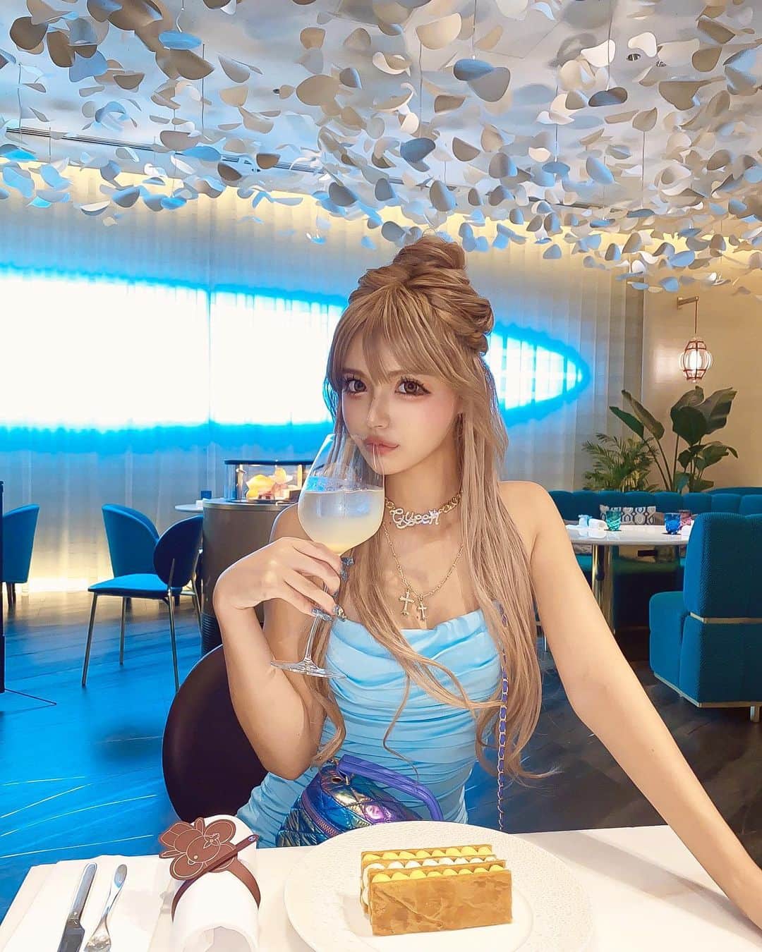 アンジェリカのインスタグラム：「最近のおーるSHEINコーデ🩵👗🧜‍♀️  1コーデめ♡♡ dress: 3432961 necklace: 17781573 Choker: 9775141 bag: 12659462  2コーデめ♡♡  dress: 15639284  3コーデめ♡♡  ｵｰﾙｲﾝﾜﾝ: 18390976  クーポンコードがあるからよかったら 使ってね💕✋ 【ange1115】 期限は9月30日まで  #SHEINforAll#SHEIN#SHEINpartner#ad #今日のコーデ#OOTD @sheinofficial　@shein_japan」