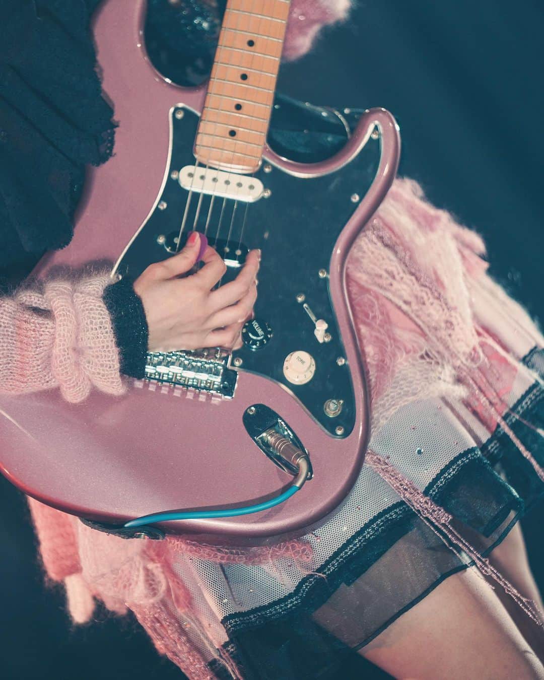 早川渚紗さんのインスタグラム写真 - (早川渚紗Instagram)「. あーーーバンドやりたい🎸 またみんなの前でギターとかベースとか出来たらいいな、」7月31日 18時30分 - nagisa_hayakawa_