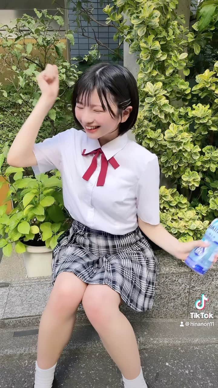 姫野ひなのさんのインスタグラム動画 (姫野ひなのInstagram)「この夏、これが流行るらしい🌊🌊 カタカナサマー Mooove