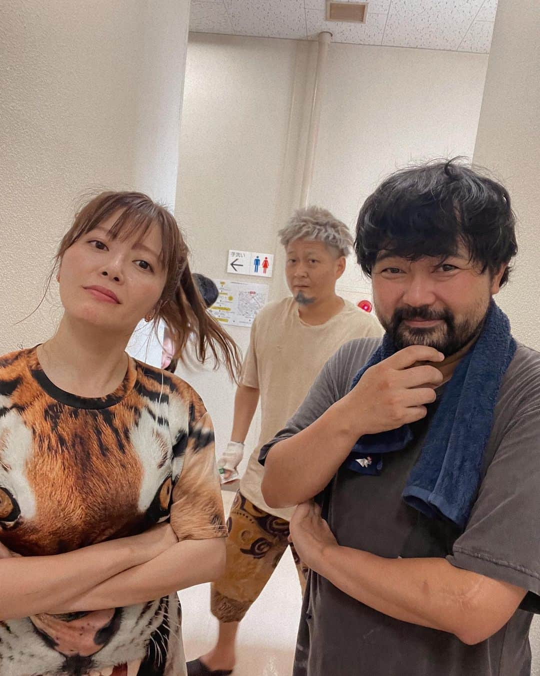 井上志帆子さんのインスタグラム写真 - (井上志帆子Instagram)「. 福吉座第4回公演『ゲラップ・ベイベ〜』 📍ぽんプラザホール 2023/07/24〜26  大人数でしたねえ！それぞれの個性が爆発してて面白かったです。 私たちの吉福レッドマングース隊も中々パンチありましたね🐯 カネコ役とっても楽しかったです！  🐯の衣装は、フルハウス河野くんの私服でした。貸してくれてありがとう！！  皆様ありがとうございました！  #福吉座#サプライズメーカーpanda #ゲラップベイベー#舞台#吉福レッドマングース隊 #🐯のシャツ2軍私服らしい」7月31日 18時37分 - shiriko0316