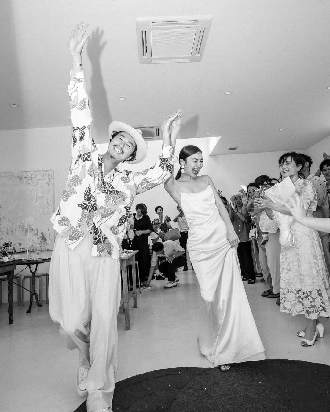 山中海輝さんのインスタグラム写真 - (山中海輝Instagram)「Congratulation!!! @shidamizuki × @sakusaku519 ✨  大切なお友達の結婚式を撮影させてもらいました。  お2人の幸せはもちろん参列された皆さんの幸せを願っています✨」7月31日 18時38分 - kaikiyamanaka