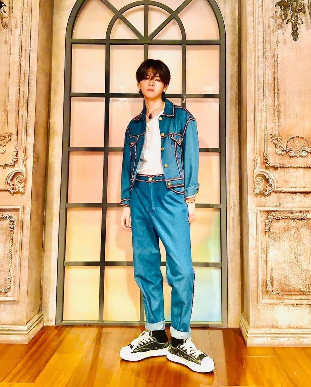 Vintage Brand Boutique AMOREさんのインスタグラム写真 - (Vintage Brand Boutique AMOREInstagram)「Yoshi from @yg_treasure_official in Chanel 1993 denim set from @amore_tokyo 🤍  #treasureyoshi   📷 @yg_treasure_official」7月31日 19時18分 - amore_tokyo