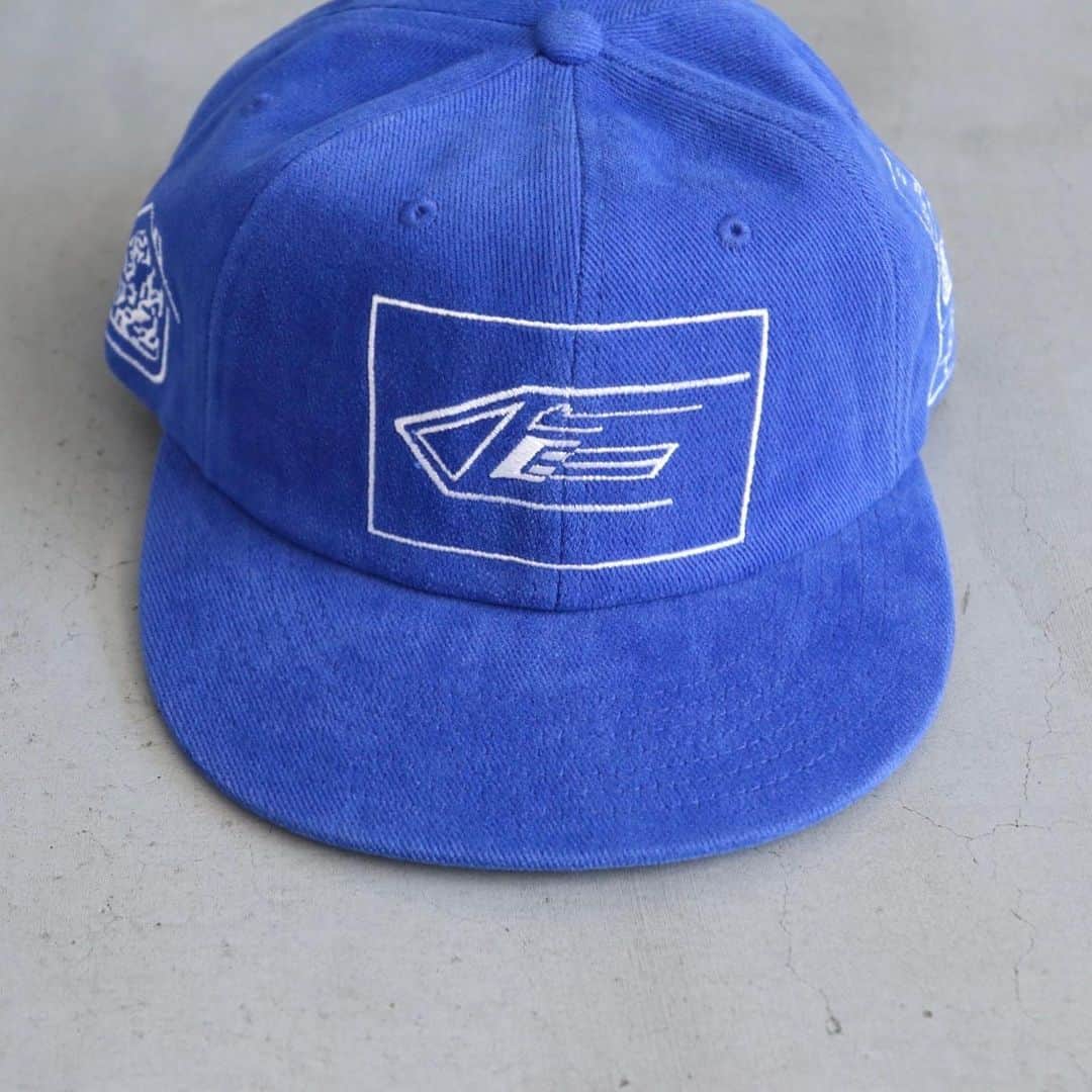 のインスタグラム：「_ C.E / シーイー "MECHANISM CAP" ￥9,900- _ 〈online store / @digital_mountain〉 https://www.digital-mountain.net _ 【オンラインストア#DigitalMountain へのご注文】 *24時間受付 *14時までのご注文で即日発送 *1万円以上ご購入で送料無料 tel：084-973-8204 _ We can send your order overseas. Ordering procedure details can be found here. >>http://www.digital-mountain.net/html/page56.html  _ #sk8thing #cavempt #シーイー _ 実店舗：@wonder_mountain_ #WonderMountain  〒720-0043  広島県福山市船町2-23 JR 「#福山駅」より徒歩10分 #ワンダーマウンテン #japan #hiroshima #福山 #福山市 #尾道 #倉敷 #鞆の浦 近く _ WOMEN/GOODS： @hacbywondermountain _」