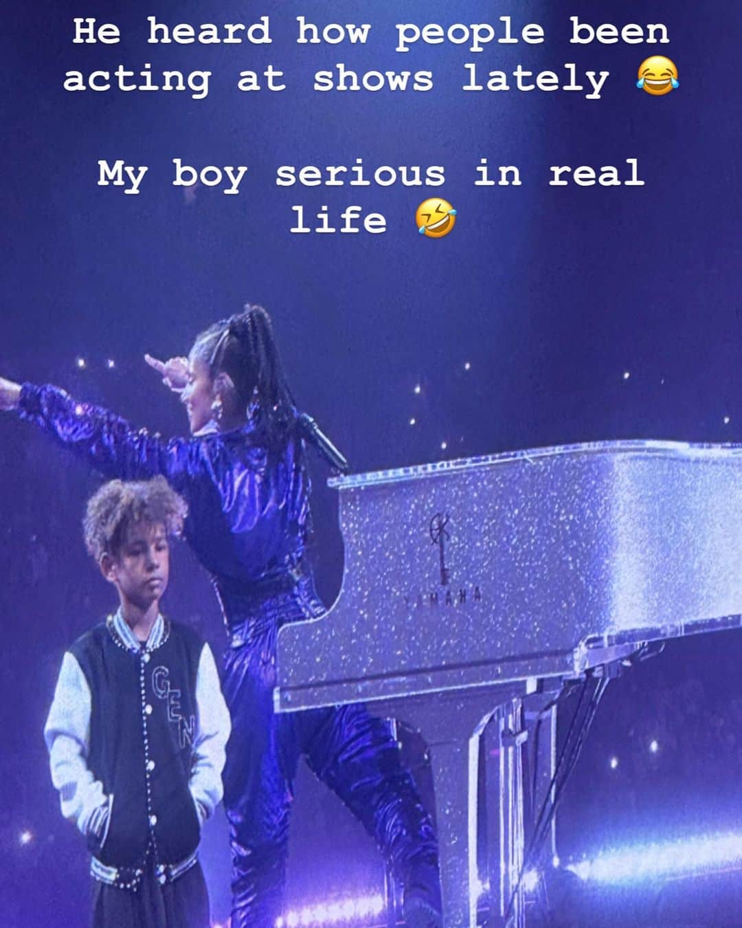 スウィズ・ビーツのインスタグラム：「My boy said I’m not playing no games on moms stage 😂😂😂😂 He a real serious one 😂 Thank you Gen we love you and your protection 😂 He didn’t care she was live on stage 😂😂😂😂」