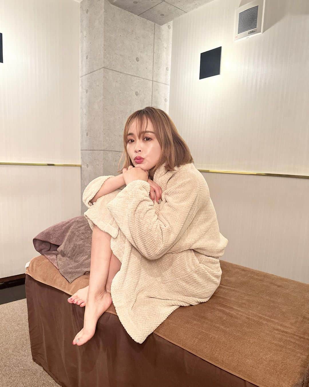 板橋瑠美のインスタグラム：「かけ込み寺へ💓  あ3連続ラウンドを終えて自分へのご褒美に、お世話になってる代官山の @vanish_relaxation.spa   へいって来ました！！！  まだ２回目だけどほんと上手な方が多くて本当いいリフレッシュになります^ ^  いつもありがとうございます！ メッセージも嬉しいです❤︎  また北海道の疲れがどっと来てるから8月もやりに行きたいです☻✨✨  皆様も是非💓」
