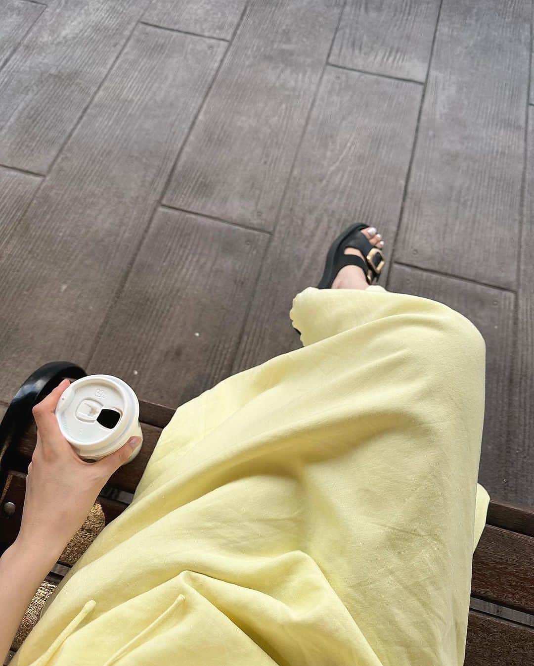 佐藤優津季のインスタグラム：「相変わらずご機嫌カラーな毎日🌻🍓🍦」