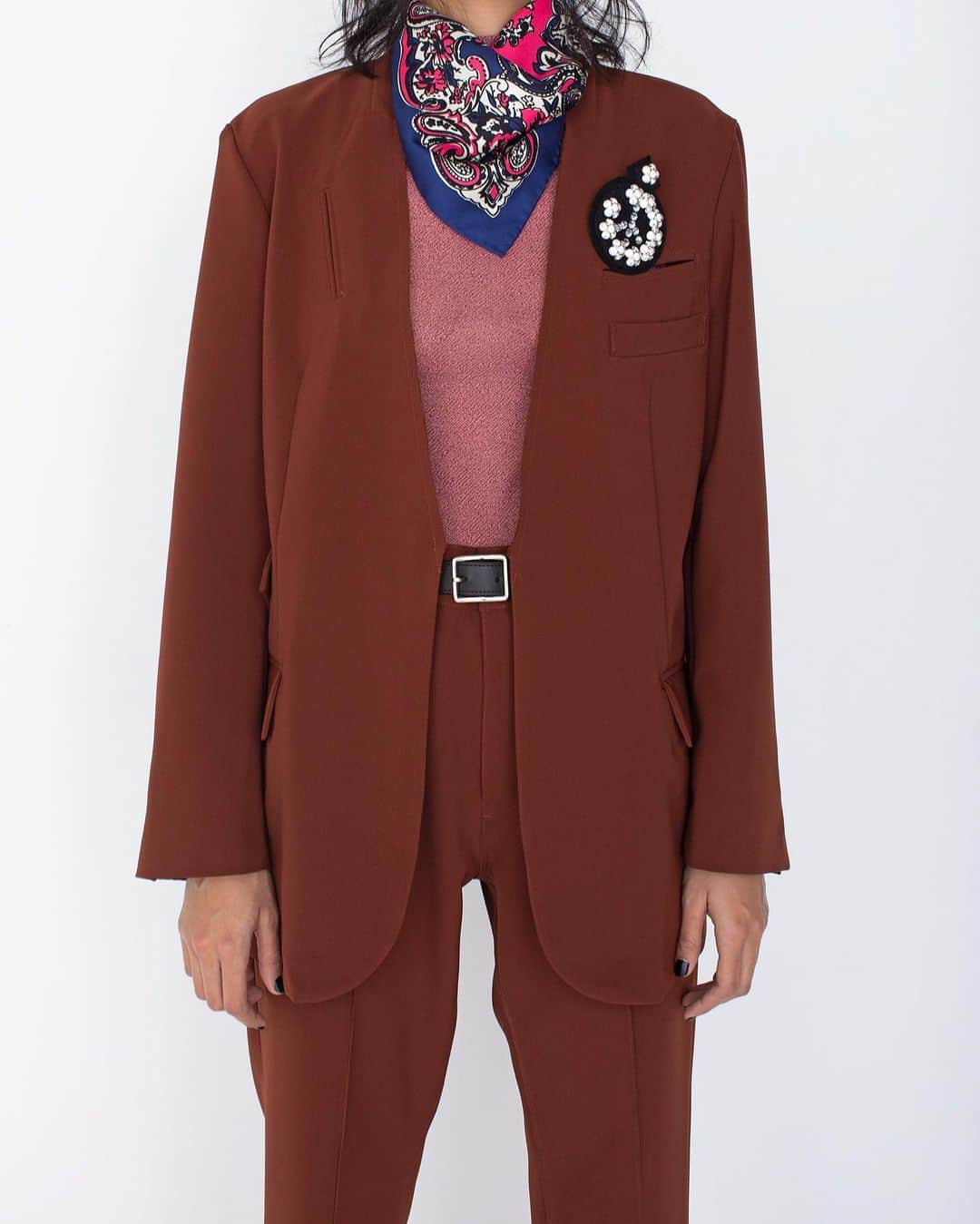 ノーマ ティーディーのインスタグラム：「NOMA t.d. 23FW  #36 'COME TOGETHER'  Cut-Out Tailored Jacket」