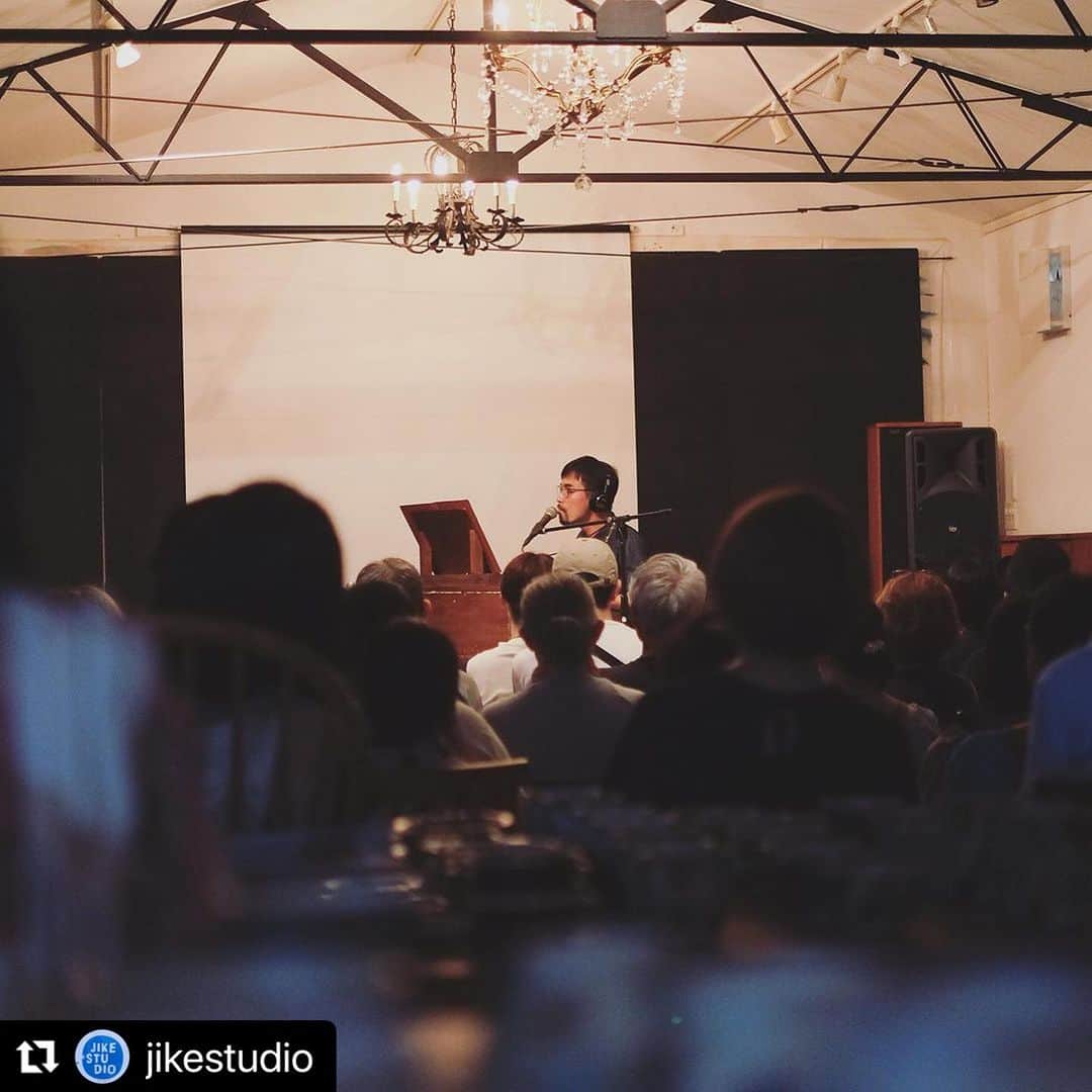 Akeboshiのインスタグラム：「とても良い時間でした。ありがとうございます。#Repost @jikestudio with @use.repost ・・・ ⭐︎ 土と根っこ  それから 「川瀬美香の世界」  「長崎の郵便配達」の上映  映画音楽担当の 明星／Akeboshiライブ JIKE HAUSにて四年ぶりのLIVE。 暑い中お越し頂いた皆様本当にありがとうございました！  #長崎の郵便配達　#川瀬美香 #akeboshi  #akeboshiwind #jikehaus」