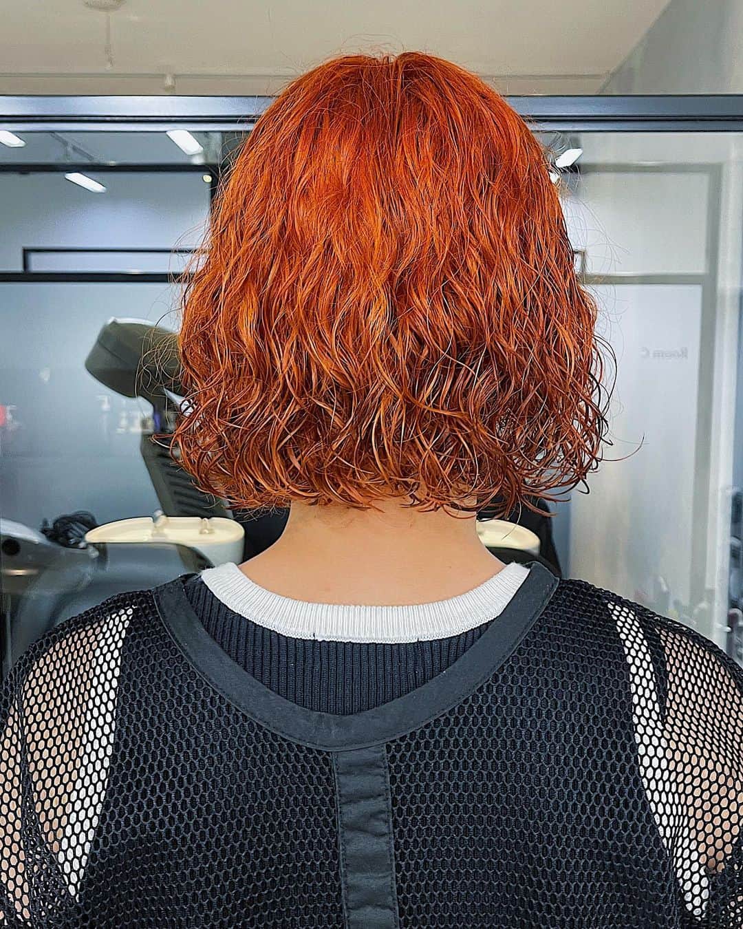 時田健太のインスタグラム：「orange&perm  #ブリーチパーマ #ハイトーンパーマ#ウェーブパーマ#オレンジカラー #オレンジべージュ #パーマボブ #パーマヘア」