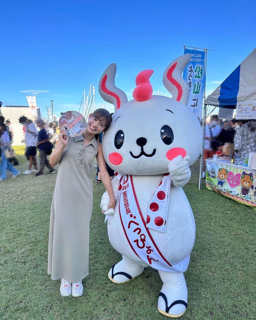 脇あかりのインスタグラム：「べっぷ火の海まつり 今年は、別府駅前通り周辺、北浜公園、的ヶ浜公園・スパビーチ、北浜緑地帯とイベント、屋台と盛り沢山でした💗  今年は、ヨットから花火見たよ〜🎆 風があって、出れないかも😢だったけど、運良く出れて、夕焼けも花火も綺麗だった！！  別府市は、令和6年に市制施行100周年 を迎えます♨️ 来年は、これ以上にもっと、大盛り上がりな気がするね🥰🥰🥰  夏を満喫しておりますが… 会う人に焼けた？と言われるのがおじぃ〜です🙄(気のせいです😊)  夏、熱中症には、くれぐれもご注意ください！！熱中症対策して、夏を楽しんでくださいね🌻  #大分　#別府　#oita #beppu #夏祭り #夏　#お祭り」