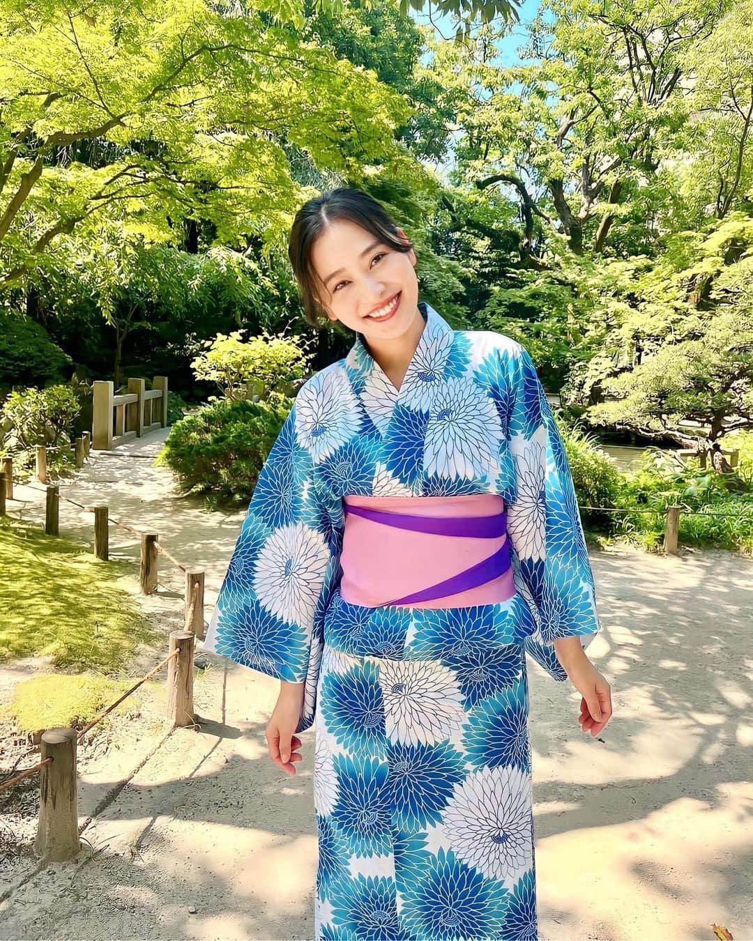 前田友香のインスタグラム：「7/29撮影会 来てくれた皆さんありがとうございました︎‼︎  浴衣姿のゆかたん いかがでしたか？✨(黙りなさい)  チケットは完売し その後も購入希望の方が 居らっしゃったみたいで…🙇‍♀️ チェキも買ってくれた方も ありがとう！  暑い中一緒に楽しんでくれて 本当に感謝です😍  今回来てくれた皆さん 叶わなかった皆さんも また必ずお会いしましょうね♪  そして スタッフの 皆さんのおかげで スムーズに撮影会が出来て 楽しい！ほんと楽しい時間を過ごす事が出来ました！ 準備からサポートも何もかもありがとうございました♡  これからも楽しい事一緒にしてこー🏝️🥥🌈✨  #撮影会 #楽水園 #浴衣」