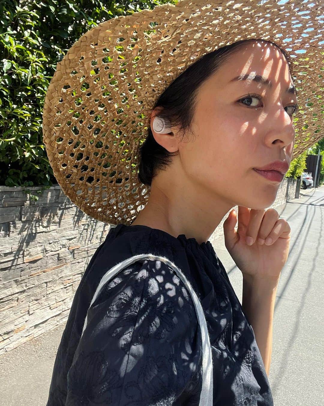 福本敦子のインスタグラム：「Summer Summer Summer🍉☀️ 😴🌈朝の散歩🚶‍♀️」