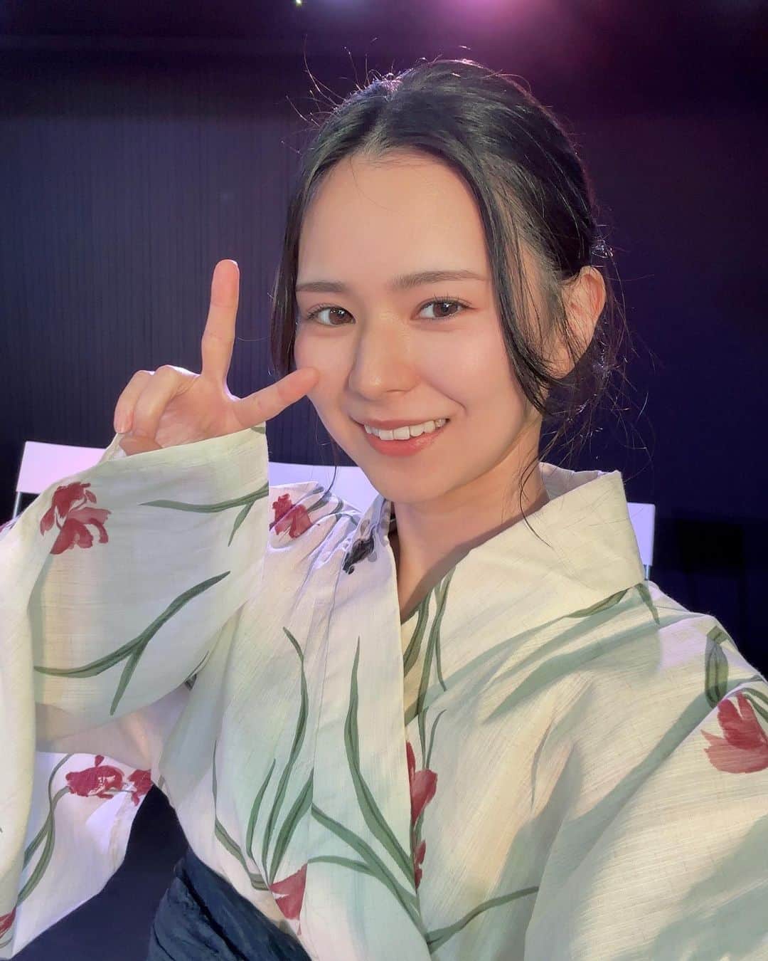 天音里菜のインスタグラム：「先日のイメパ!!の衣装は 浴衣と制服でした〜！  (浴衣の写真、反転してるからねっ⚠️)」