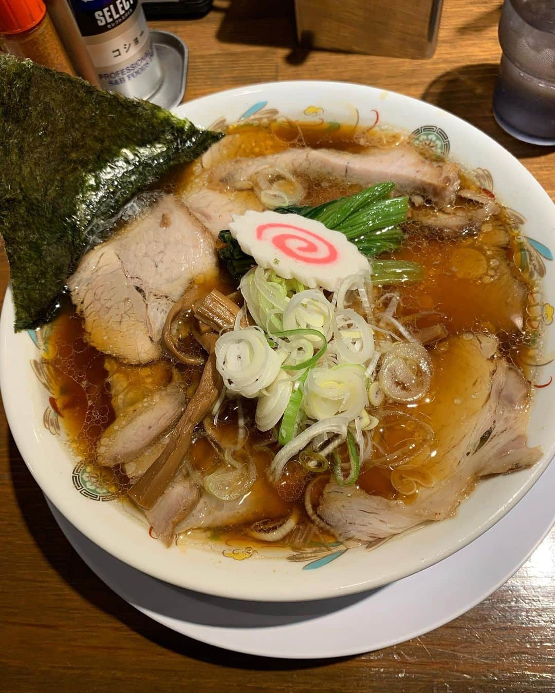 タダスケのインスタグラム：「7月の麺活🍜  今月も豊作で色んな麺に出会えました🍜  #noah_ghc #prowrestling #prowrestler #プロレス #ラーメン #うどん #生姜醤油ラーメン #とんこつラーメン #佐野ラーメン #家系ラーメン #辛いラーメン #氷見うどん」