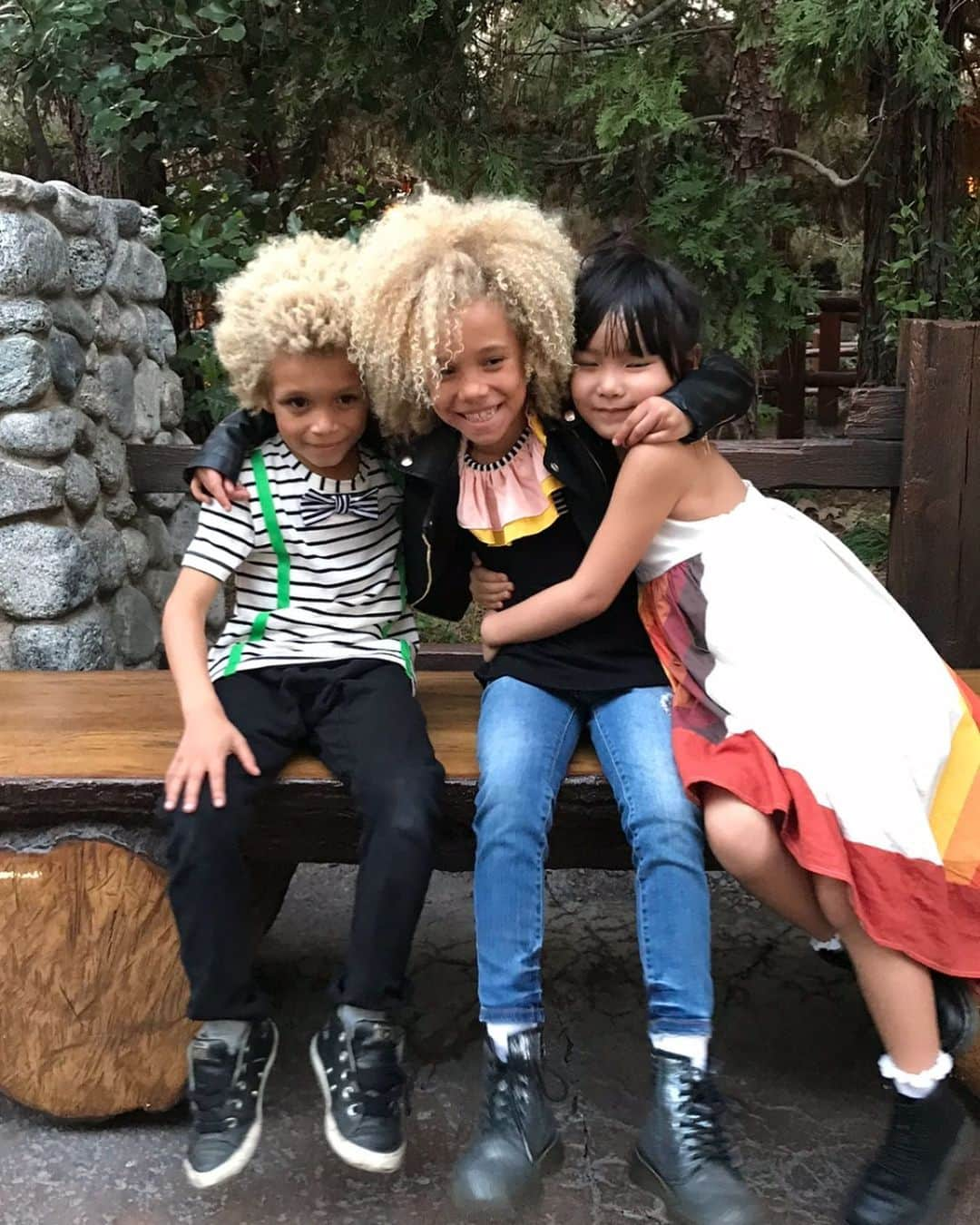 Zooey Miyoshiさんのインスタグラム写真 - (Zooey MiyoshiInstagram)「So good to hang out with old friends this summer!! We go wayyyy back and love how they have grown up together creating so many amazing mementoes! Happy National Friendship Day @zooeyinthecity @maisassygirl @theblaiseshow #internationalfriendshipday」7月31日 13時00分 - zooeyinthecity