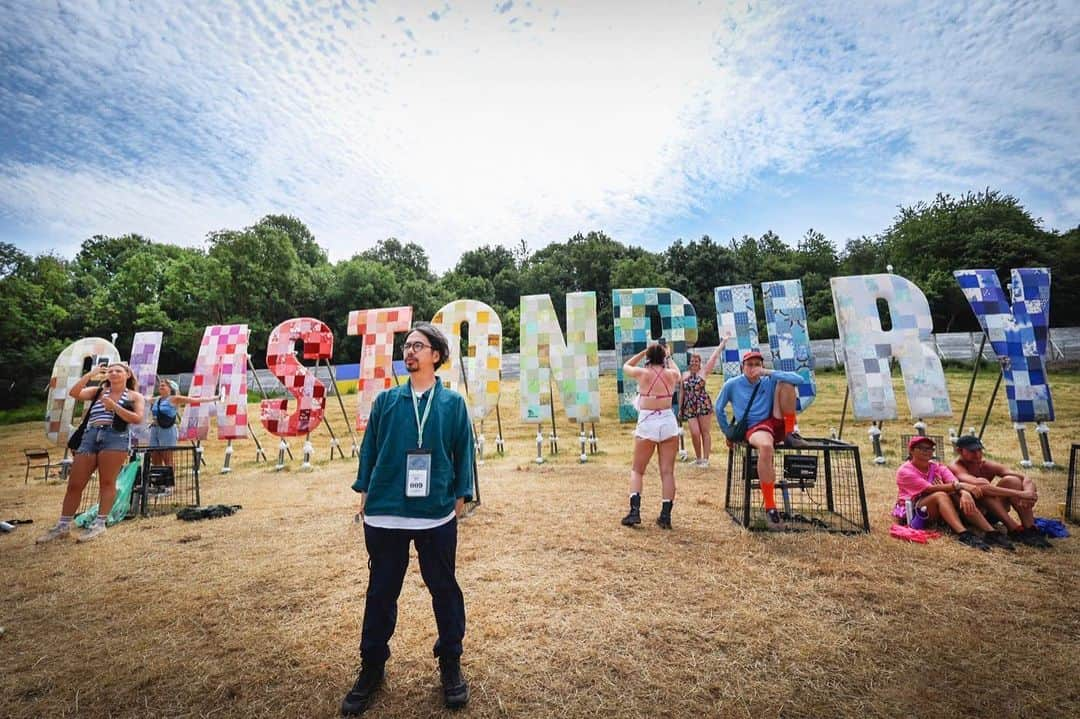 後藤正文のインスタグラム：「#glastonburyfestival  Photographer @mitch_ikeda   フジロック行きたかったなぁ。」