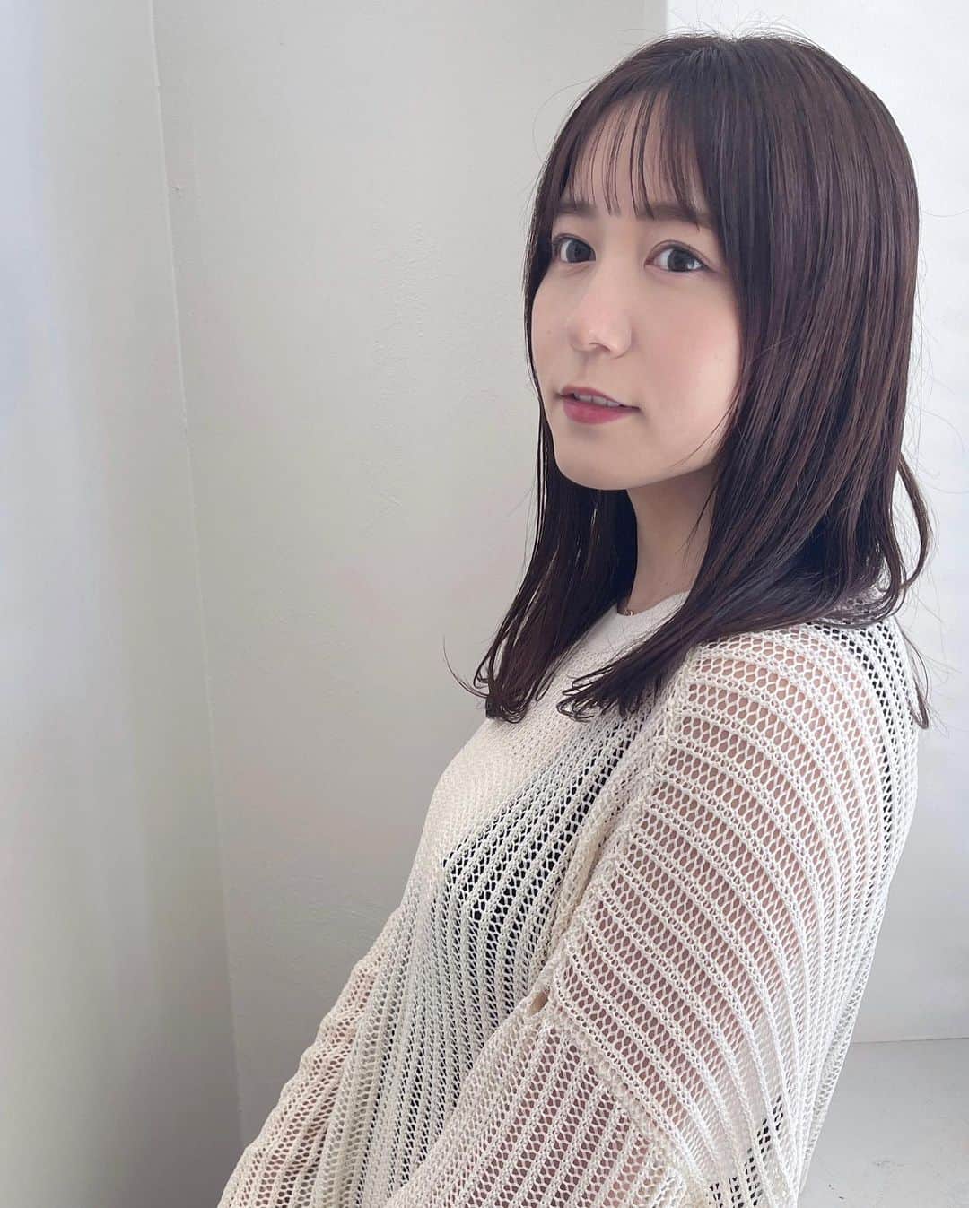 のインスタグラム：「舞台前なので髪色落ち着かせてもらいました🫶🏻 @meg_kodama」