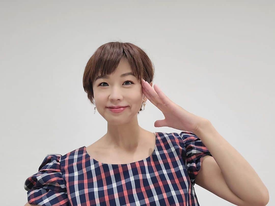秋田くみ子のインスタグラム：「48歳になりました✨️ ・ これからも、笑顔と感謝と毒舌を忘れず、頑張ってまいりますので ・ 秋田久美子を、吉本新喜劇を宜しくお願い申し上げます🙇‍♀️ ・ #吉本新喜劇#誕生日#健康#感謝」