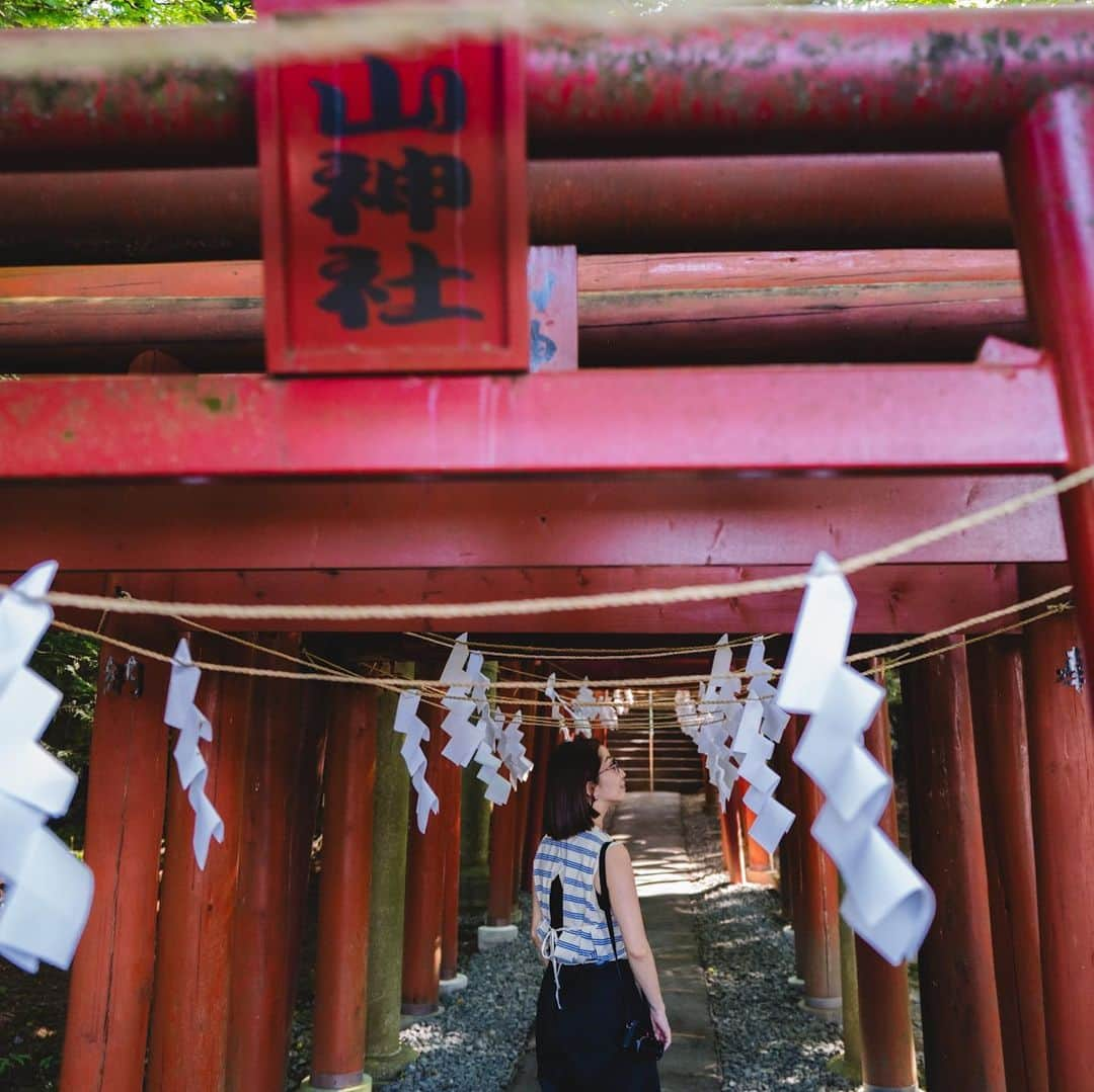 山口淳一さんのインスタグラム写真 - (山口淳一Instagram)「いつかの山梨 @yamitsuki.sst → @fabcafefuji → 新屋山神社→ 桃  #山梨 #かき氷 #fabcafefuji #yamitsuki #新屋山神社 #桃」7月31日 20時02分 - junichi_yamaguchi