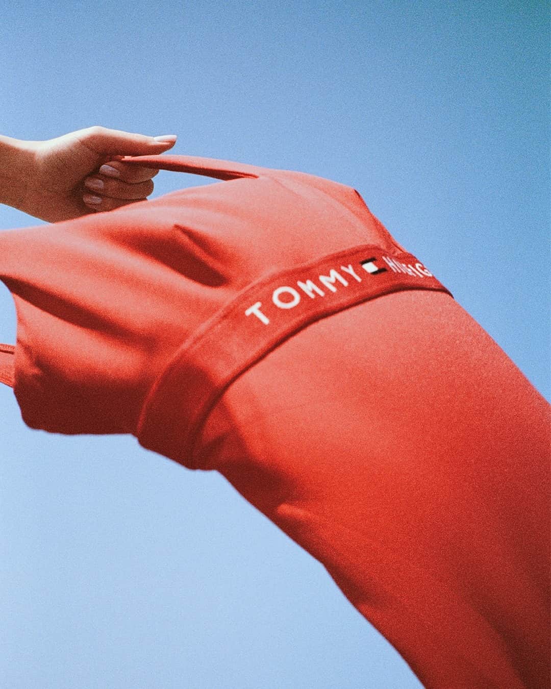 Tommy Hilfigerのインスタグラム：「Red hot Tommy summer.」