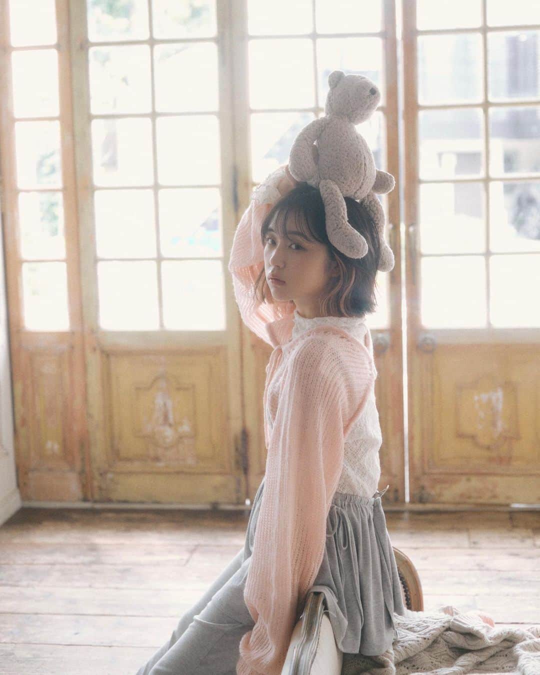 merry jennyのインスタグラム：「【 web  catalog ! 】 ㅤㅤㅤㅤㅤㅤㅤㅤㅤㅤㅤㅤㅤ merry jenny 2023 autumn Dream well feat.naenano  ㅤㅤㅤㅤㅤㅤㅤㅤㅤㅤㅤㅤㅤ official web store RUNWAY channel にて 2023 autumn web  catalog vol.1が公開中！  secret pageの公開は7/31(mon) 23:59までです♡ ㅤㅤㅤㅤㅤㅤㅤㅤㅤㅤㅤㅤ  topのURLから⇨  @merryjenny_instagram ぜひcheckしてくださいね♡ ㅤㅤㅤㅤㅤㅤㅤㅤㅤㅤㅤㅤㅤ 　 model : @naenano0114  photographer : @rikki_ueno  hair&make : @misu__hm  direction : @merryjenny_instagram  ㅤㅤㅤㅤㅤㅤㅤㅤㅤㅤㅤㅤㅤ ㅤㅤㅤㅤㅤㅤㅤㅤㅤㅤㅤㅤㅤ #merryjenny #メリージェニー  #2023aw #autumn #dreamwell  #webcatalog  #naenano #なえなの さん」