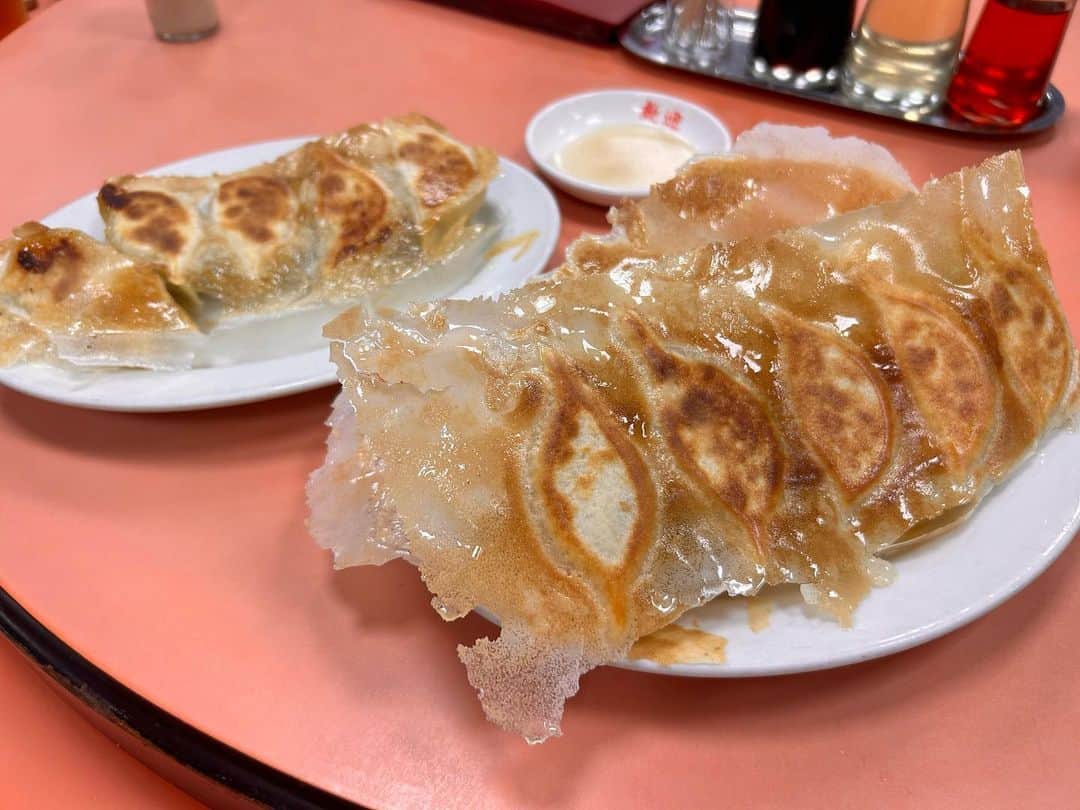 長江里加のインスタグラム：「🥟 歓迎→金春→你好 念願の蒲田餃子御三家！ハシゴの会！！ 楽しかった……🥲」