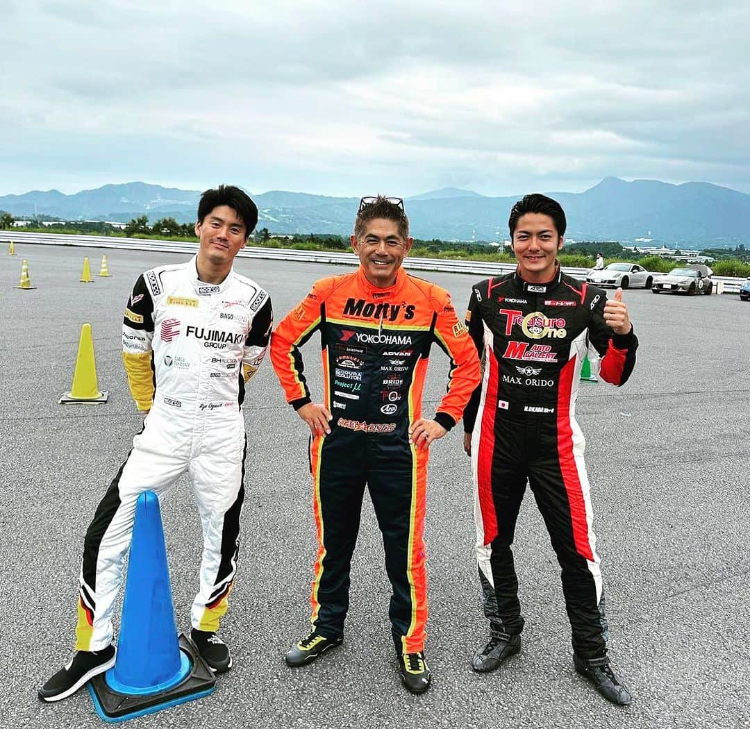 織戸学のインスタグラム：「8月2日 水曜日  富士スピードウェイ パークトレーニング  まだ参加者募集中です。  楽しいトレーニングな 一日  お待ちしております。  #maxorido  @130ryokohama」