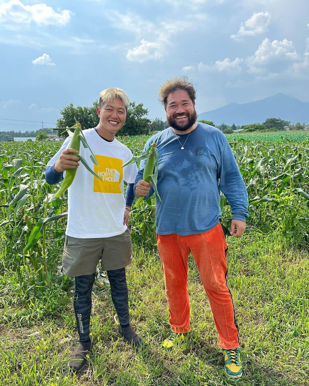 勝矢さんのインスタグラム写真 - (勝矢Instagram)「工藤阿須加の農場に行って来たよ〜 とうもろこし生でそのまま食べさせてもらって めっちゃ美味で 最高でしたわ〜 阿須加はすげ〜わ😊😊 お家でも美味しく食べました♪ 一夏の経験🫣🫣🫣」7月31日 15時31分 - ajakatsuya