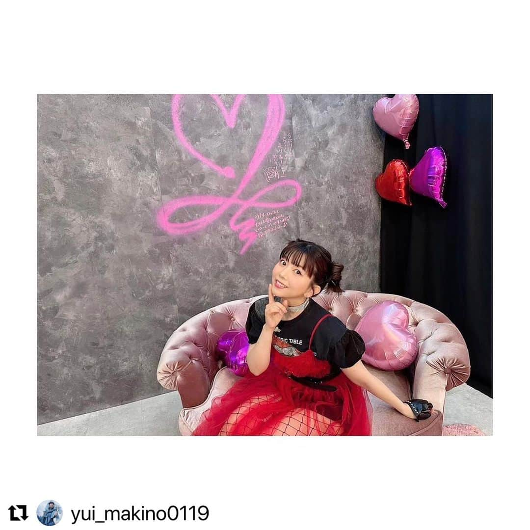 柏木作夢さんのインスタグラム写真 - (柏木作夢Instagram)「【IDOL M@STER LIVE パンフレット】  アミューズの保健室の先生 牧野さーん❕ いつもありがとう😊👌  アイドルマスター・ライブパンフ撮影にて📷  テーマはラブリー・ロックでした⚡️  #牧野由依 san #idolmaster  #アイマス #アイドルマスター #サムズポイント #スタイリスト #SAMUKASHIWAGI #柏木作夢  #Repost @yui_makino0119 with @use.repost ・・・ ラブリーロック…🧐 お衣裳もメイクも新鮮なパンフ撮影でございました！ @samukashiwagi さまいつもありがとうございます🙇‍♀️✨  ❥•･THE IDOLM@STER CINDERELLA GIRLS Shout out Live!!!  ❥•･2023/9/9(土)10(日) ❥•･愛知県国際展示場 ホールA  気づけば本番まであと1ヶ月ちょっと！ 体力つけて頑張ります！！  #imascgsol」7月31日 15時56分 - samukashiwagi