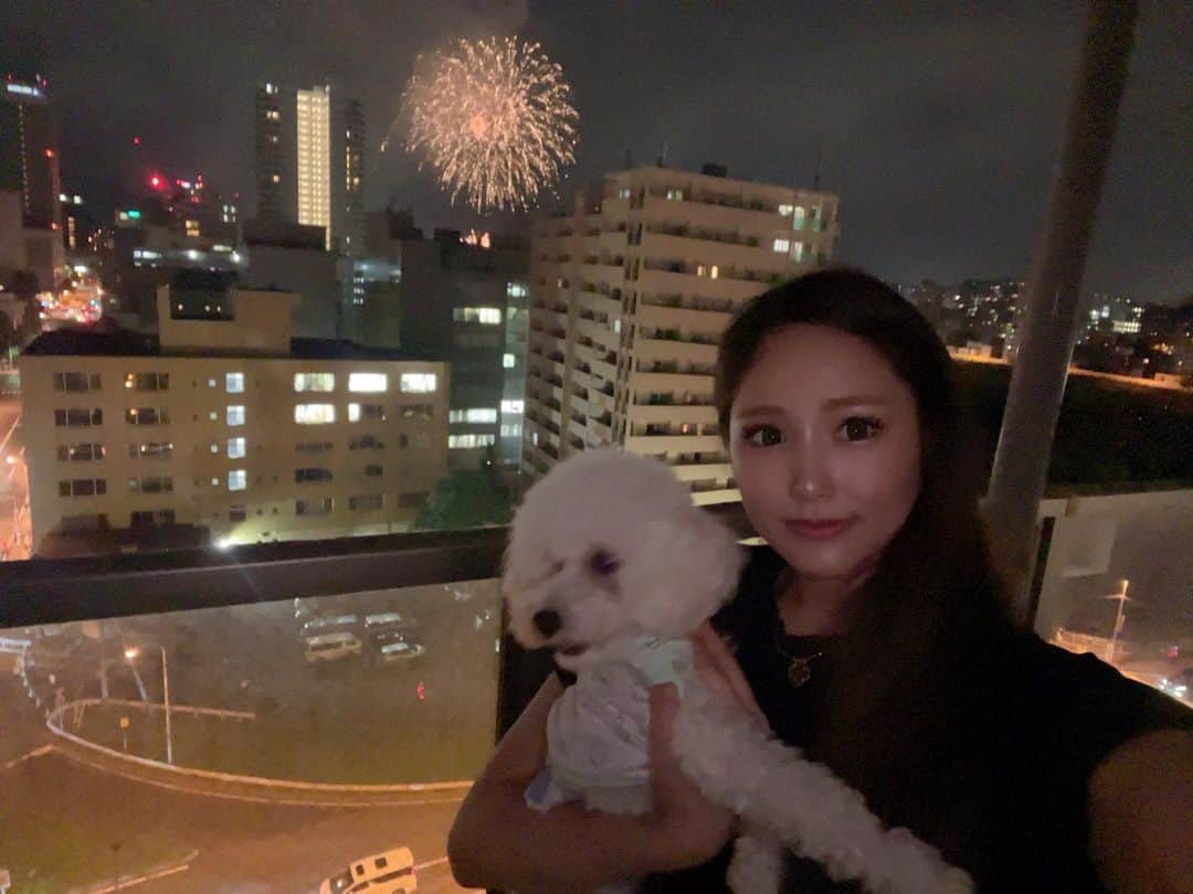 花咲うみのインスタグラム：「お友達のおうちにお邪魔して花火見たよ🎇💓」