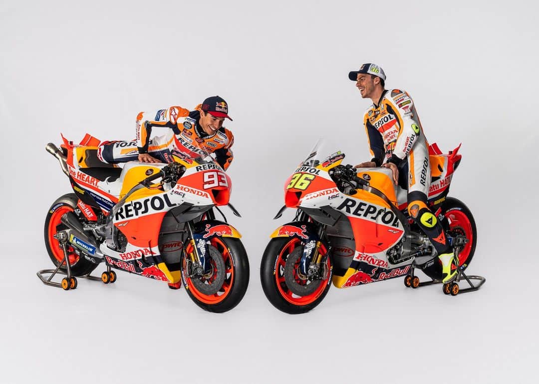 レプソル・ホンダのインスタグラム：「Time to come together once again because it's RACE WEEK!  Who's heading to the #BritishGP?」