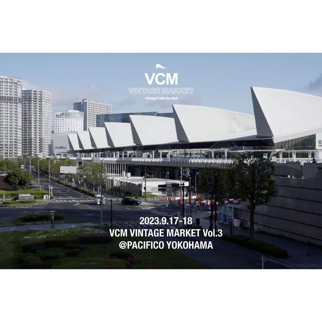dracaenaさんのインスタグラム写真 - (dracaenaInstagram)「【全国各地の人気ヴィンテージショップ 150店舗以上が大集結！ 日本最大級のヴィンテージの祭典 『VCM VINTAGE MARKET Vol.3 』パシフィコ横浜にて開催決定！】 ⁡ ⁡ ヴィンテージ総合プラットフォーム「VCM（Vintage Collection Mall）」（ @vcm_vintagecollectionmall ）が手がける、日本最大級のヴィンテージの祭典「VCM VINTAGE MARKET」。 約1万人以上を動員するビッグイベントの第3回が、2023年・9月17日(日)- 18日(月・祝) に開催。 ⁡ 「VCM VINTAGE MARKET」では、『ヴィンテージ』に特化し、日本全国各地から勢揃いした150店舗以上の人気ヴィンテージショップが、価値ある1点物のヴィンテージアイテムを販売。 世界中から集められた貴重なヴィンテージコレクションが一堂に会する、類を見ないイベントとなっております。 　⁡ ▼今回はイベントとしても更にパワーアップし、人気店の初出店や著名人による限定ショップなど、スペシャルコンテンツもご用意。 ⁡ ⁡ ▼Vol.3のイベント開催と合わせ、スペシャルなお知らせ。 ⁡ 🔴VCM監修による、初の書籍「VINTAGE COLLECTABLE by VCM」 が発売決定！🔴  ⁡ パシフィコ横浜にて開催される当イベントにて 10月の全国書店やネット書店での一般販売に先駆けて、限定特典付きの書籍を先行販売いたします。 ⁡ こちらの書籍では、VCMが選ぶ、ヴィンテージの「逸品」が大集結。 デニム・Tシャツ・ミリタリー・スウェット等の人気ジャンルから、90s〜00sのブランドアーカイブ・スニーカー・ジュエリーまで、バラエティに富んだセレクトで、時代と海を超え今なお愛され価値を高めるマニア垂涎の希少アイテム400点以上を蒐集。 ⁡ 現在ますます盛り上がりを見せているヴィンテージシーンの今とこれからを、アイテムの歴史とディテールを通して解説する、ファッション好き必携のヴィンテージバイブルの新定番です。 ⁡ ⁡ 見逃せない内容盛り沢山の『VCM VINTAGE MARKET Vol.3 』。 皆様の、沢山のご来場を心よりお待ちしております。 ⁡ 　=================================== ⁡ ◉チケット情報 ⁡ ★下記2種類の前売券は、各日10:00〜の一般入場より30分早い、9:30〜先行入場が可能となります。 ⁡ 9:30〜 前売券 入場開始 10:00〜 一般入場開始 ⁡ _________________________________________ ⁡ 【前売券】 ⁡ ・9月17日(日) 入場チケット：￥1,000 ・9月18日(月・祝) 入場チケット：￥1,000 ・9月17日(日)- 18日(月・祝) 両日入場チケット：￥1,600 ⁡ ⁡ 【書籍付 前売券】※限定特典付 ⁡ ・9月17日(日) 入場チケット ＋ 書籍：￥5,180 ・9月18日(月・祝) 入場チケット ＋ 書籍：￥5,180 ・9月17日(日)- 18日(月・祝) 両日入場チケット＋ 書籍：¥5,780 ⁡ ※書籍付 前売券は、入場時に引換券をお渡しいたしますので、会場内の特設ブースにて、お客様ご自身で引換をお願いいたします。 ⁡ ⁡ 🔵前売券は、VCM公式インスタグラム プロフィールURL内よりご購入いただけます。 ⁡ _________________________________________ ⁡ 【当日券】 ⁡ ・9月17日(日)入場チケット：￥1,000 ・9月18日(月・祝)入場チケット：￥1,000 ⁡ _________________________________________ ⁡ ⁡ （注意事項） ※如何なる理由におきましても、前売券のご購入後のキャンセルは、一歳承っておりません。 ※前売券は9:30〜 先行入場可能となっておりますが、待機列の状況によっては、一般入場のタイミングと前後する場合もございます。 ※当日券の入場は、前売券の待機列の状況により、10時以降となる場合もございます。 ※当日券は、現金のみでの販売となります。 ※前売券の販売状況によっては、当日券の販売が少なくなる場合がございます。 ※小学生以下のお子様は入場無料となります。 ※再入場も可能です。 ⁡ ⁡ 【イベント詳細】 ⁡ 日程：2023年9月17日(日)～ 18日(月・祝)  ⁡ 時間：10:00～19:00 ⁡ ※前売券は9:30〜 先行入場可能 ⁡ 開催場所：パシフィコ横浜 展示ホールA 〒220-0012 神奈川県横浜市西区みなとみらい1丁目1−1  （みなとみらい駅より徒歩5分） 　⁡ 【Vol.3 Grand Sponcer】 ⁡ BJ CLASSIC COLLECTION ⁡ ⁡ 【問い合わせ先】 ⁡ 株式会社Grimoire / VCM運営事務局 MAIL：contact@vintagecollectionmall.jp TEL：03-6427-1445」7月31日 17時14分 - dracaena_kichijoji
