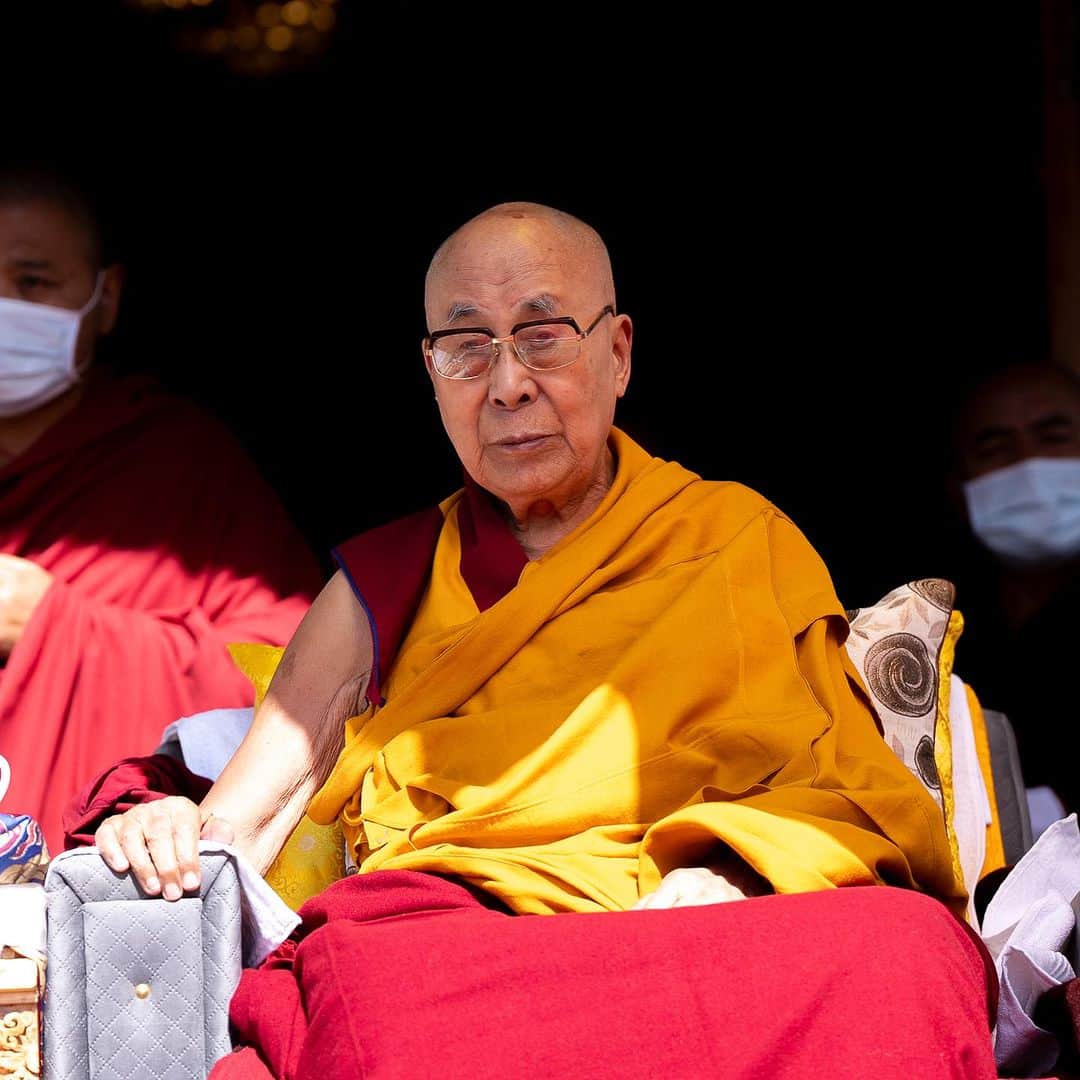 ダライ・ラマ14世さんのインスタグラム写真 - (ダライ・ラマ14世Instagram)「Visit to the Buddha statue at Stok, Ladakh on July 31, 2023. #dalailama #stok #buddhastatue」7月31日 17時31分 - dalailama