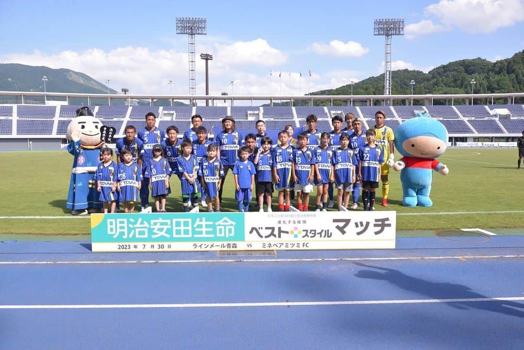 多々良敦斗のインスタグラム：「JFL 第18節 vsミネベアミツミ 1-0 勝利  今季初の連勝で中断前の試合を締め括れました。 今年一の暑さでかなり苦しい試合だったけど、こうして勝っていく事が大切。  これから１ヶ月の中断で チーム力を上げていく。 首位HONDAと勝ち点6差。 勝ち続けていく以外優勝する方法はないので、勝利だけを求めてやっていきます。  #JFL #18節 #ミネベアミツミ #勝利 #連勝 #完封 #無失点 #ラインメール青森 #青森一体 #多々良敦斗」