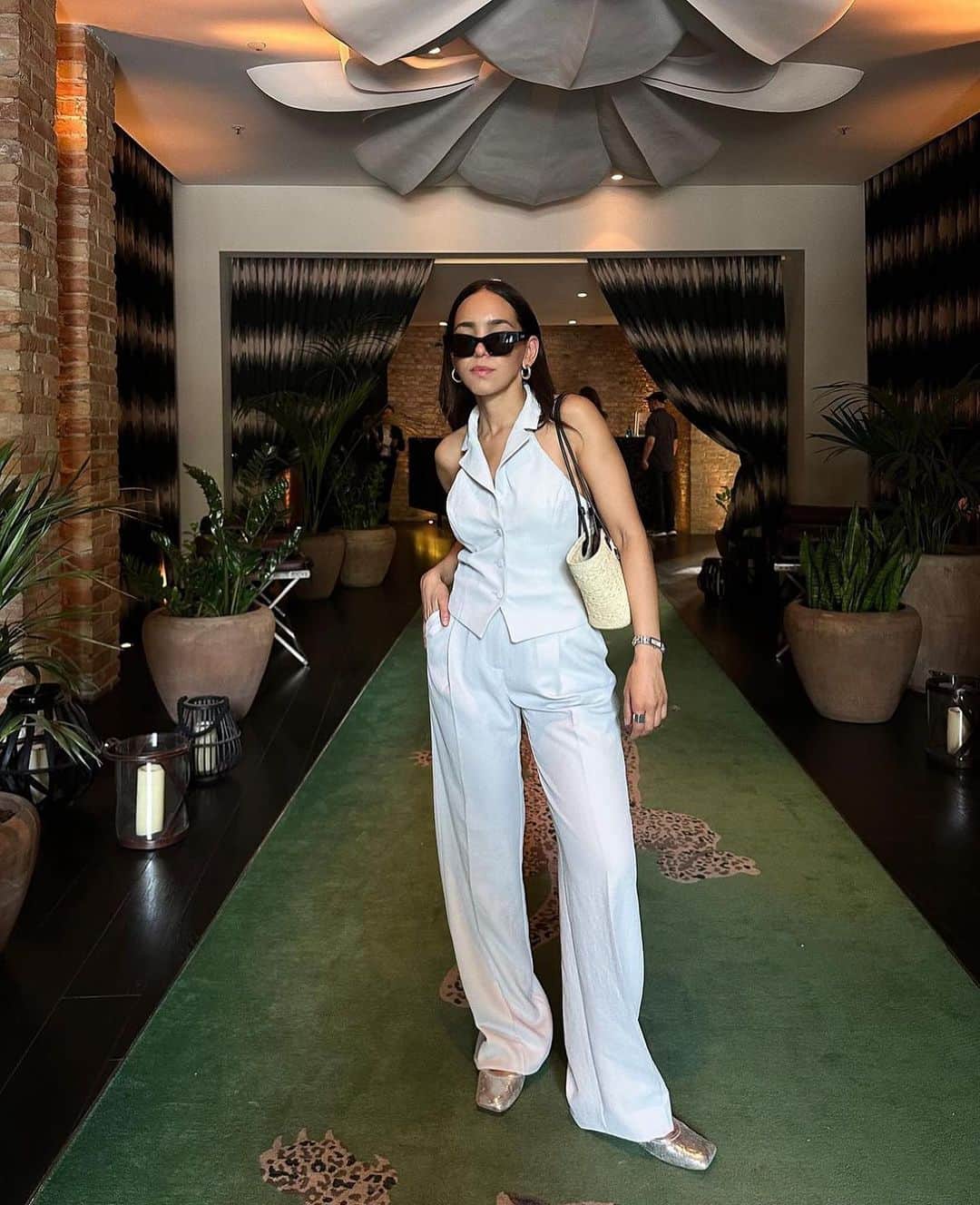 KOOKAI のインスタグラム：「Style Muse @suzannazen snapped in the Ariel Staple Vest & Pleated Pants •• Available in boutiques and online #kookai」