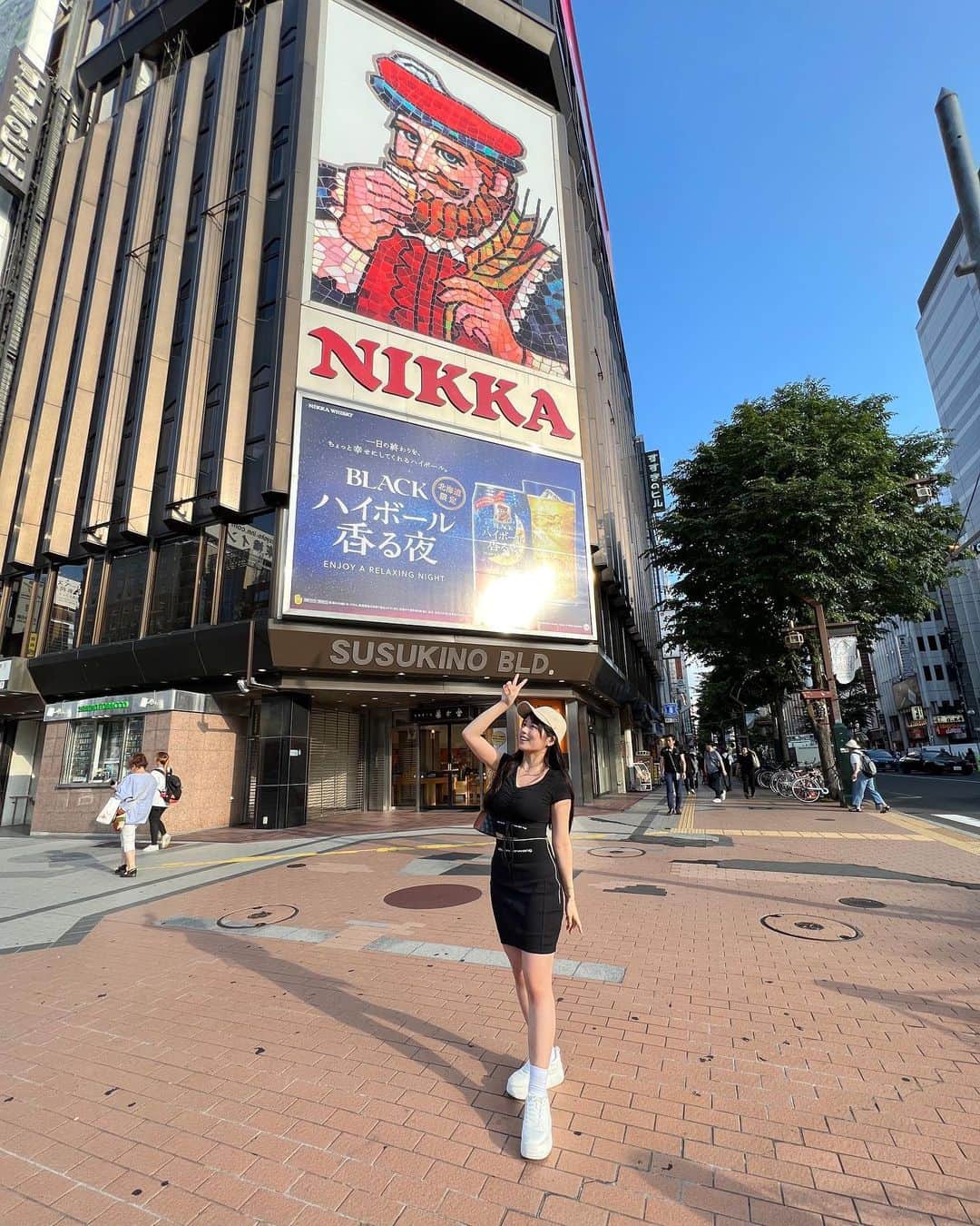 ちとせよしのさんのインスタグラム写真 - (ちとせよしのInstagram)「2泊3日の北海道旅行✈️ スタートはすすきのから\( ˆoˆ )/ たくさん運転しました🚗 ³₃  北海道堪能できたなぁ～✌🏻 今日から少しずつ載せていきます☺︎︎  #北海道旅行 #すすきの #旭山動物園 #芦別 #富良野」7月31日 18時05分 - chitose_yoshino