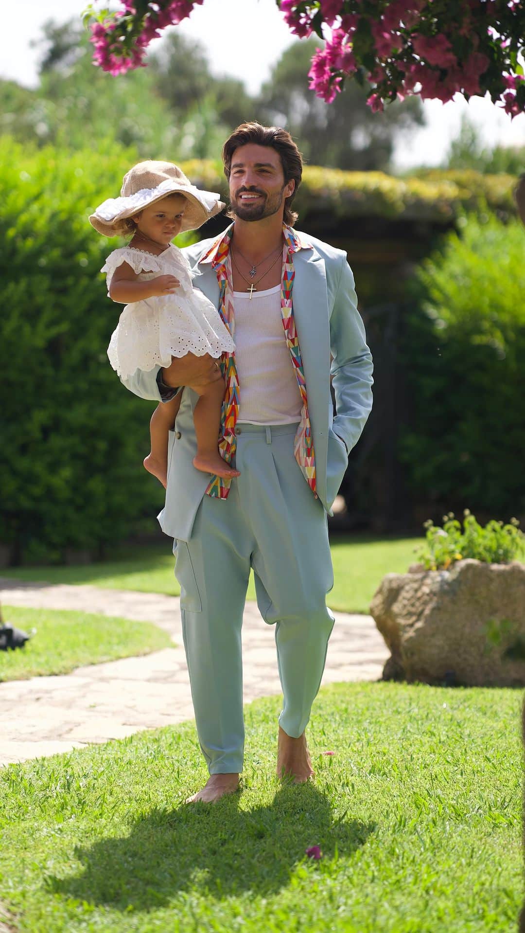 Mariano Di Vaioのインスタグラム：「Our precious moments 🌺」