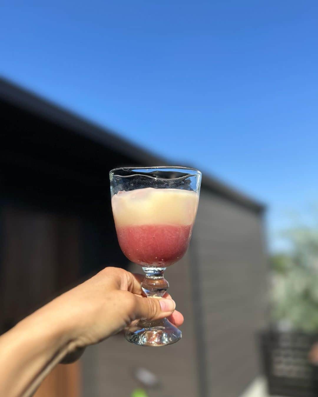 忍舞のインスタグラム：「わたしの経口補水液💓  甘酒✖︎梅酢  甘酒9:梅酢1くらいかな。  かなり元気になるよ✨  #自家製経口補水液 #甘酒レシピ #梅酢レシピ」