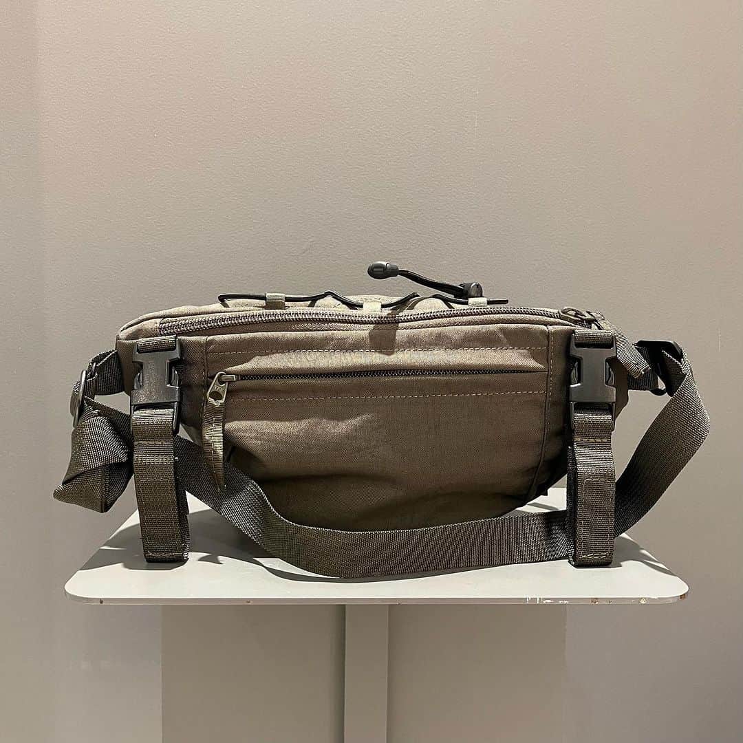 BEAMS JAPANさんのインスタグラム写真 - (BEAMS JAPANInstagram)「＜C.E＞ Mens ACTION WAIST BAG ¥17,600-(inc.tax) Item No.11-61-0273 BEAMS JAPAN 2F ☎︎03-5368-7317 @beams_japan #ce #cavempt #beams #beamsjapan #beamsjapan2nd Instagram for New Arrivals Blog for Recommended Items」7月31日 20時13分 - beams_japan