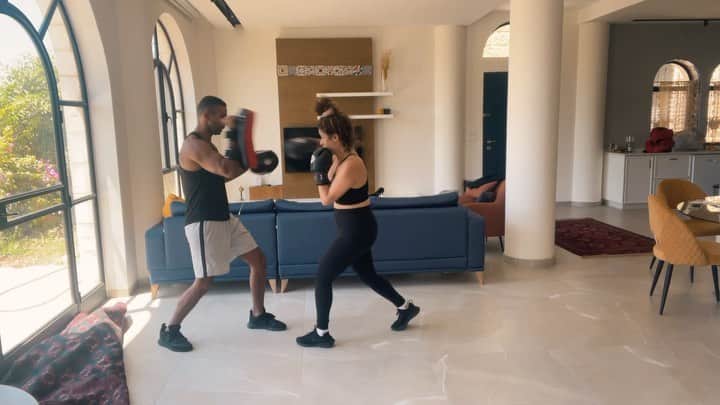ヤスミン・アル＝マスリーのインスタグラム：「9 times a Palestinian boxing champion @aymen02000 so proud of you.. I am in deep trouble and blessing to be training with u 🥹 .. #muithai in #palestine 🥊」