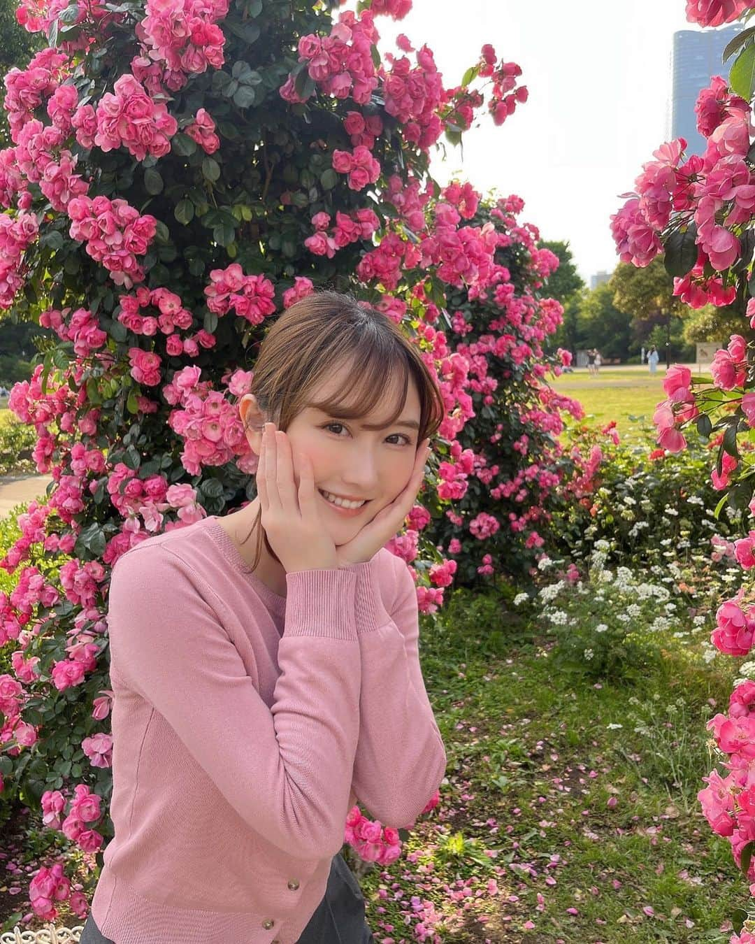 矢倉楓子さんのインスタグラム写真 - (矢倉楓子Instagram)「お知らせ📢  8月19日(土)に 矢倉楓子SUMMER EVENT2023を開催します！！ ライブやトーク、イベントでしか見れないコーナーなどたくさん考えているので楽しみにしていてください🩵 写メ会もあるよ！ お久しぶりに皆さんにお会いできるのが本当に嬉しいです！！ 素敵な夏の思い出を一緒に作りましょう🌻🍉✨  チケットはTwitterかインスタストーリーのURLからゲットしてね🪄 https://t.livepocket.jp/e/fukosummer」7月31日 20時25分 - fufu_ice