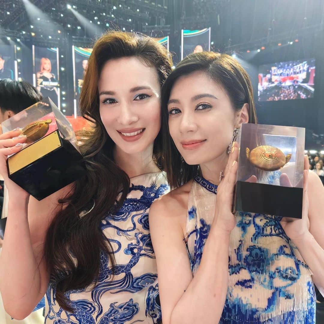 セリーナ・ジェイドのインスタグラム：「Never compare yourself to another, as there’s no better person at being you than you. To all the ladies: you are beautiful and perfect just the way you are!」