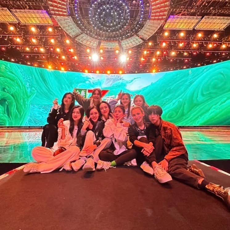 セリーナ・ジェイドさんのインスタグラム写真 - (セリーナ・ジェイドInstagram)「The journey, not the result, is the prize. I’m so glad 33 of us showed up together. Women from different walks of life, from different industries showing up to show themselves they too can do it and that age is just a number.」7月31日 20時50分 - celinajade