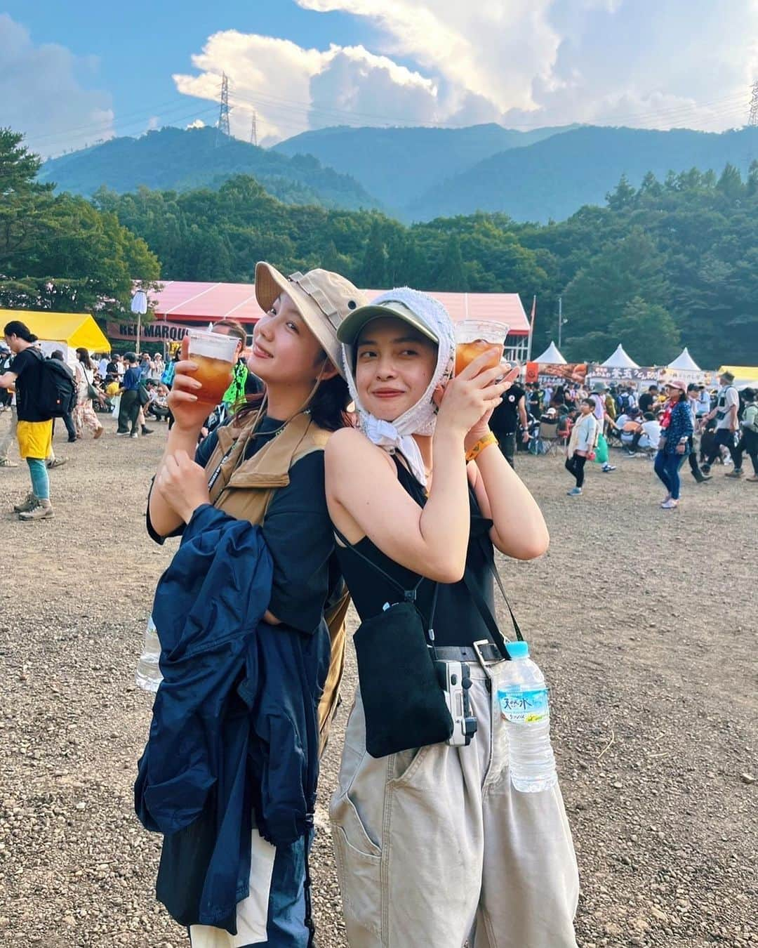 とみいさんのインスタグラム写真 - (とみいInstagram)「． 夏ってこれだから最高⛰️🍹いつもありがとうあんちゃん🪇#フジロック」7月31日 20時56分 - miyutomii88