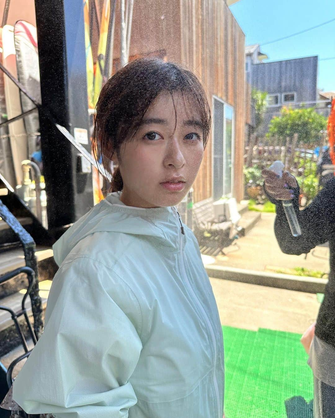 森七菜さんのインスタグラム写真 - (森七菜Instagram)「真夏のシンデレラ　オフショット  #森七菜 #もりななのきまぐれ #真夏のシンデレラ #夏シン #雨に濡れて #水も滴る #まもなく第4話放送 #全員大集合 #リアタイお願いします #連続投稿25日目」7月31日 20時58分 - nana_mori_official