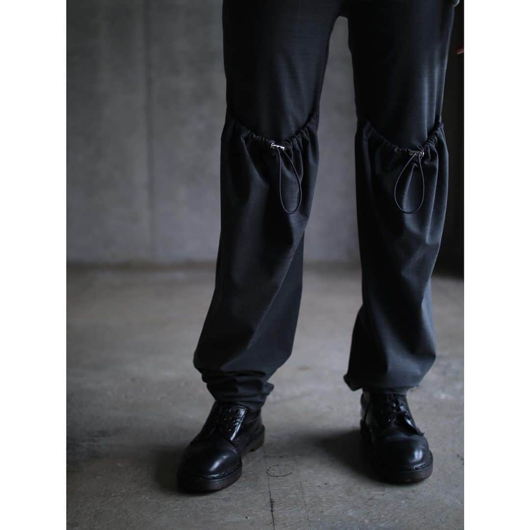 G.V.G.V.のインスタグラム：「DRAWSTRING KNEES PANTS  #gvgv」